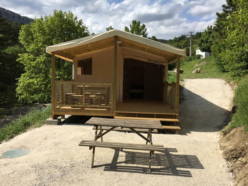 Camping Calme Et Nature Castellane Exterior foto